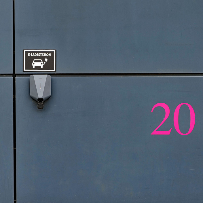 E_Ladesäule_Superbude_Altona_2_q